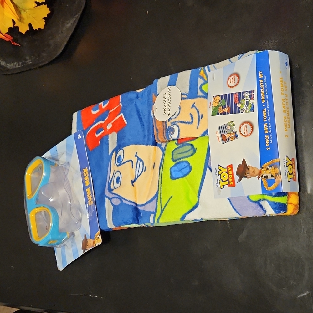 TOY story towel set with washcloth and goggles